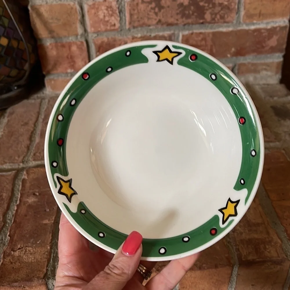 Gibson Designs Christmas Treasures Set of 4 Cereal/Salad Bowls